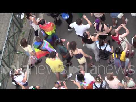 Pride, a migliaia per le strade di Torino per i diritti